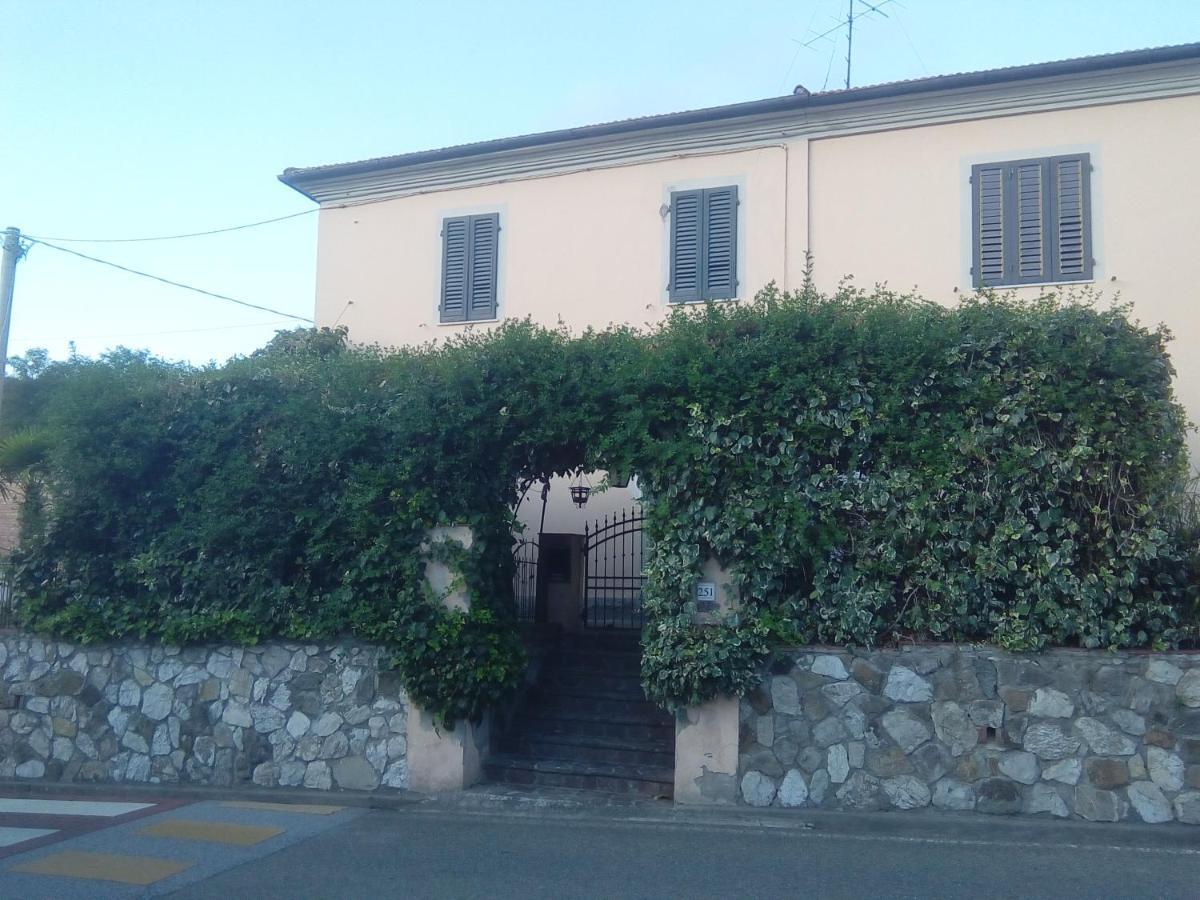 Terre Di Creta...Per Sognare Otel Pomaia Dış mekan fotoğraf
